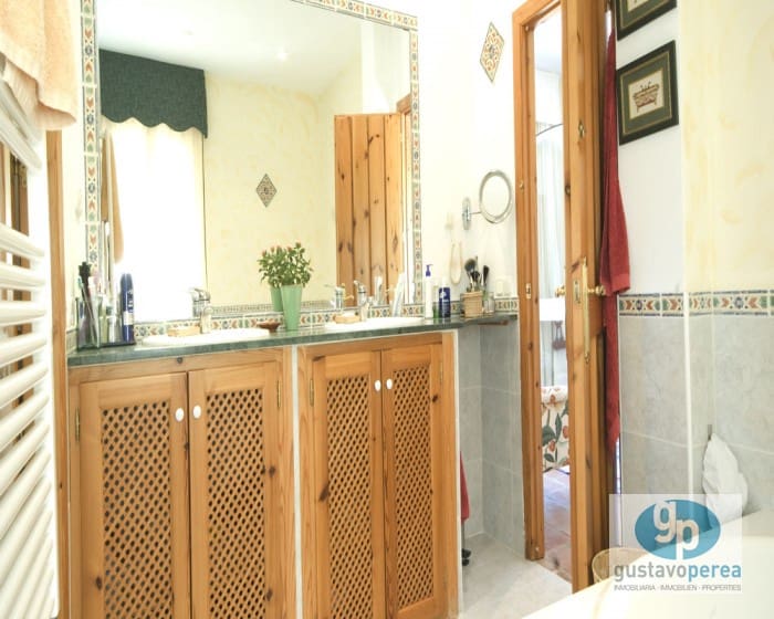 4 quarto Moradia para venda em Alhaurin de la Torre com piscina - 995 000 € (Ref: 3609941)