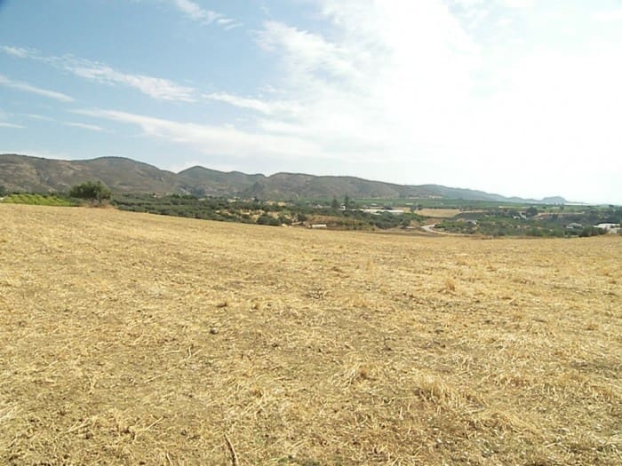 Finca/Landehus til salg i Alhaurin de la Torre - € 360.000 (Ref: 3610035)