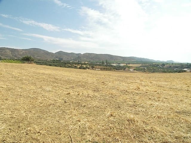 Finca/Landehus til salg i Alhaurín de la Torre - € 360.000 (Ref: 3610035)