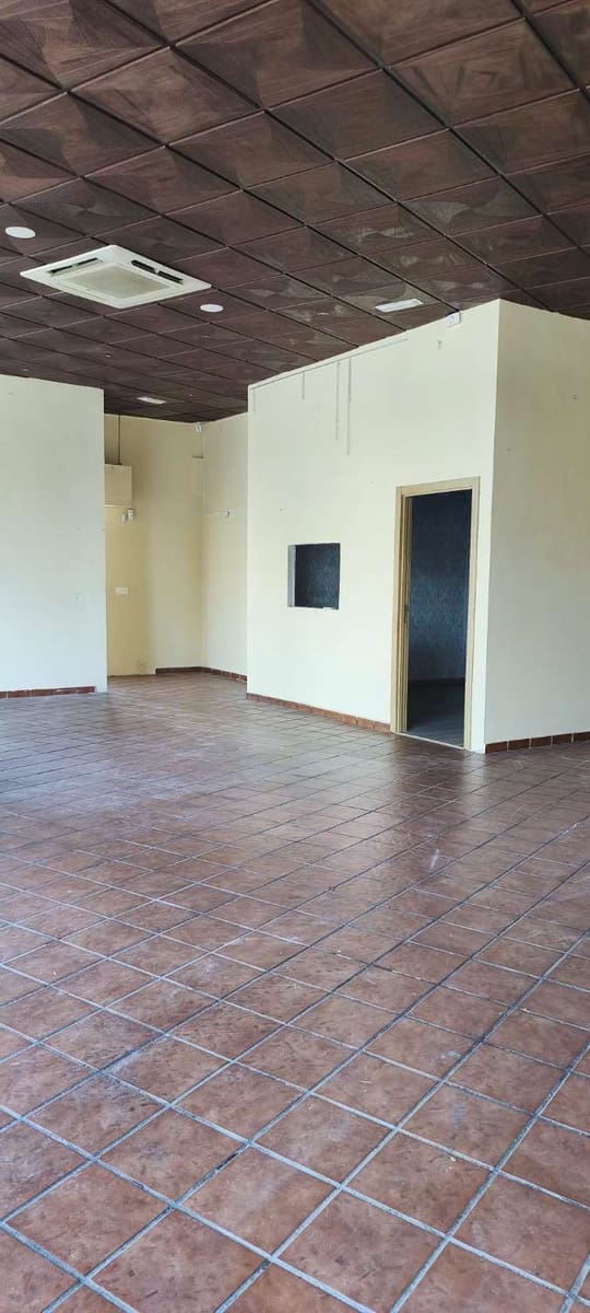 Commercial for rent in Malaga city - € 2,000 (Ref: 4087627)
