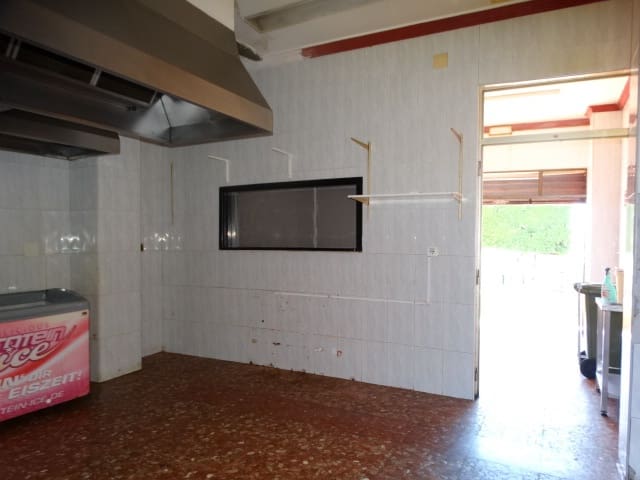 Commercial for sale in Alhaurín de la Torre - € 136,000 (Ref: 5417933)