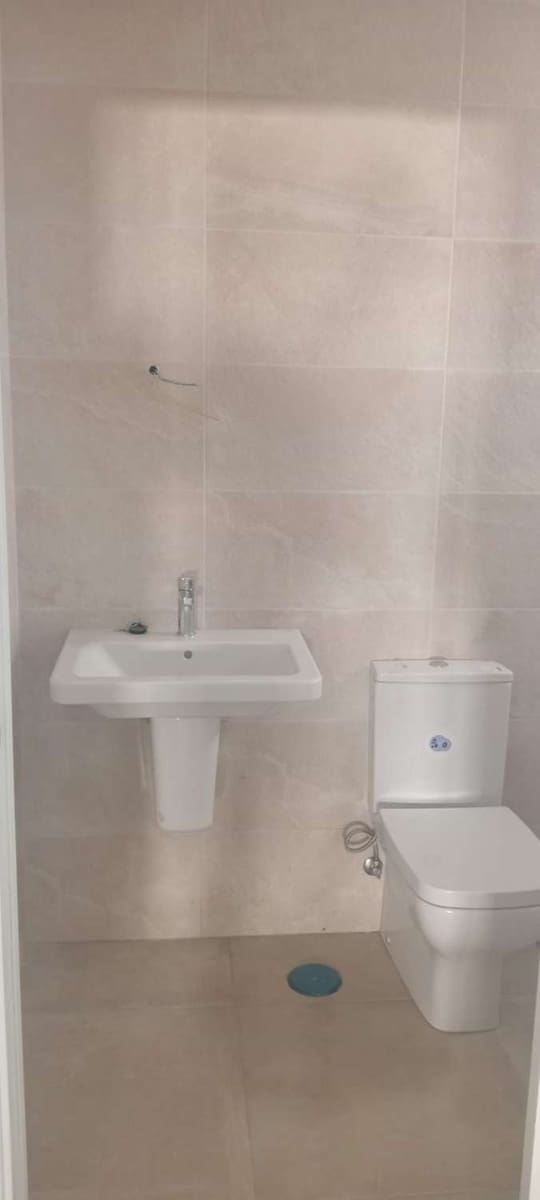 Erhverv til leje i Alhaurin de la Torre - € 700 (Ref: 5843411)