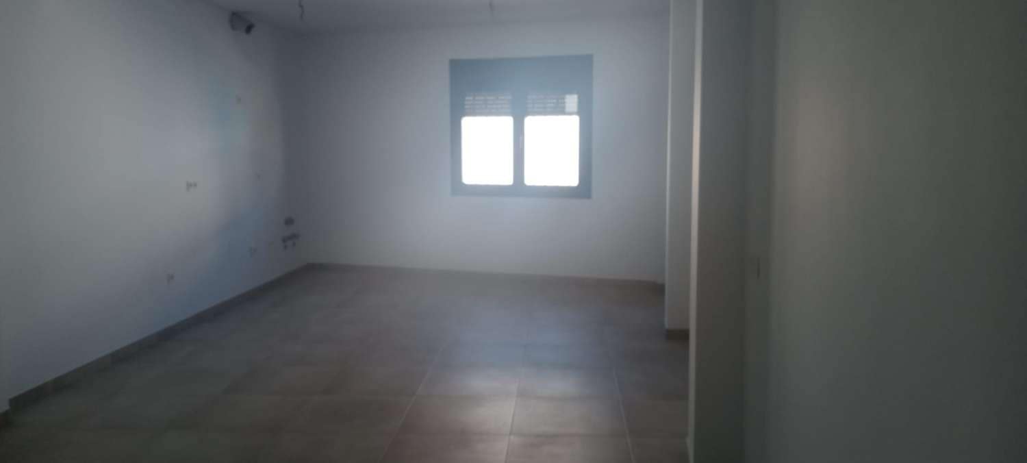 Erhverv til leje i Alhaurin de la Torre - € 700 (Ref: 5843411)