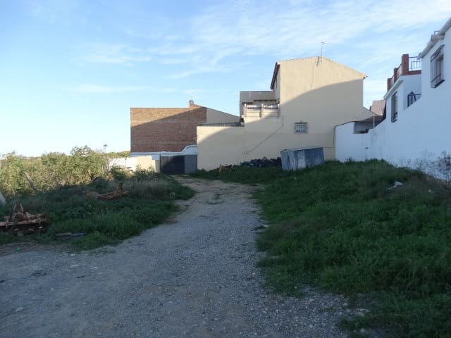 Mark till salu i Alhaurín de la Torre - 680 000 € (Ref: 5926817)