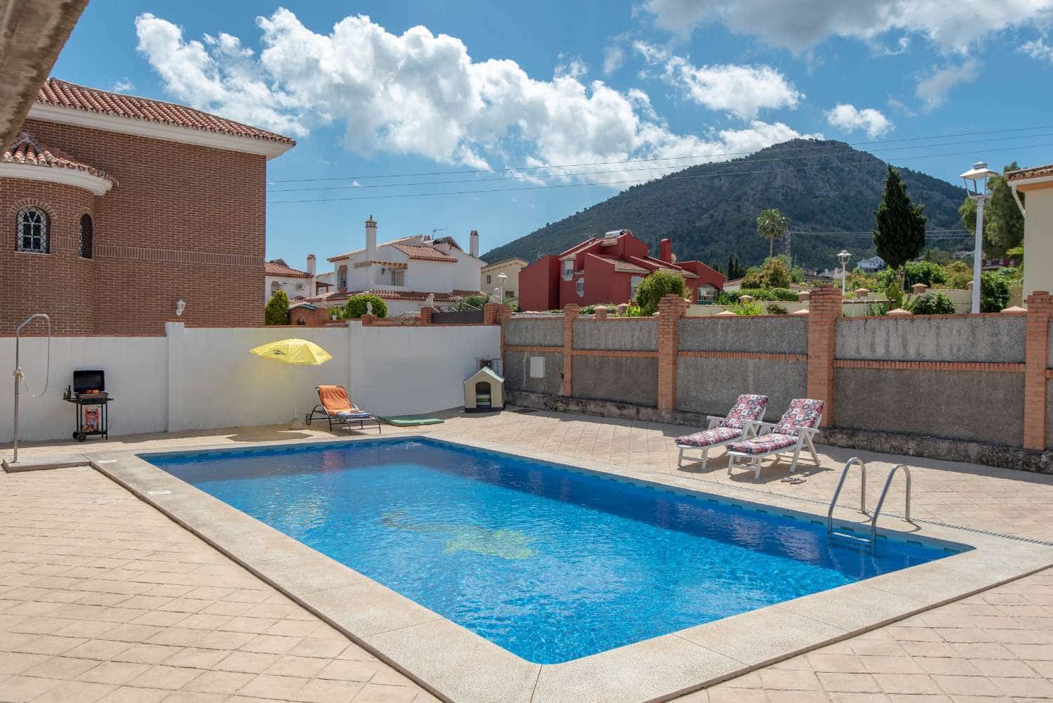 5 soveværelse Villa til salg i Alhaurin de la Torre med swimmingpool - € 675.000 (Ref: 6254854)