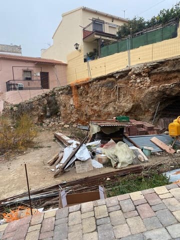 Grunde uden byggetilladelser til salg i Periana - € 32.000 (Ref: 6525679)