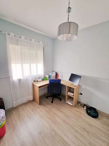 2 bedroom Flat for rent in Alhaurín de la Torre with garage - € 950 (Ref: 7058806)