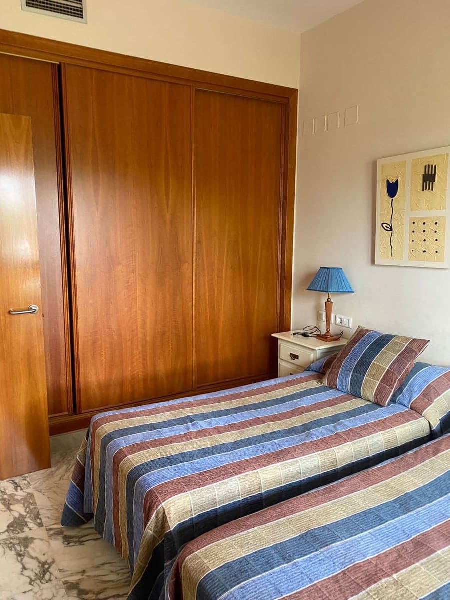 1 soveværelse Lejlighed til leje i Alhaurin de la Torre med swimmingpool - € 900 (Ref: 7330137)