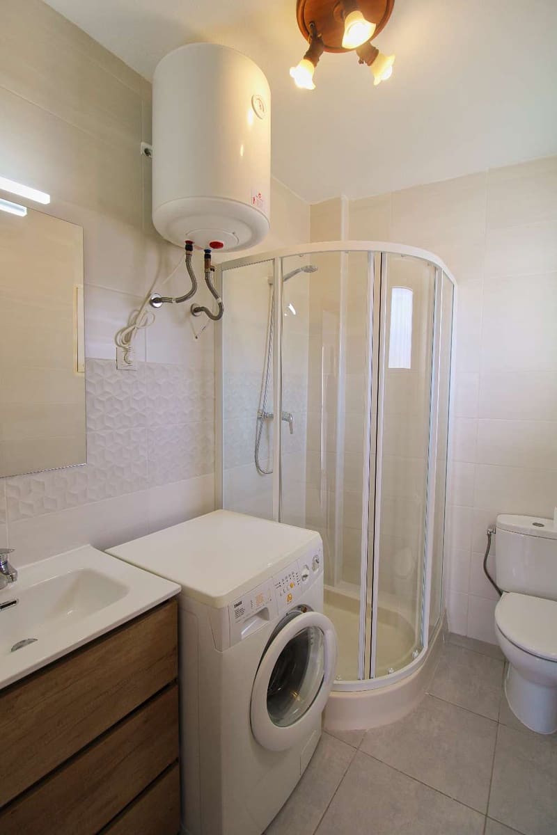 Penthouse for rent in Alhaurin de la Torre - € 600 (Ref: 7754211)