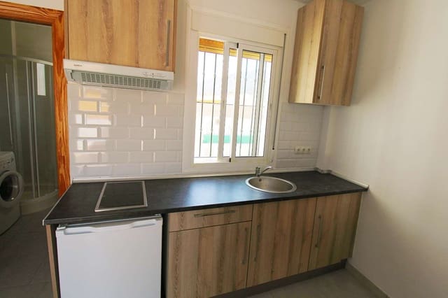 Penthouse for rent in Alhaurín de la Torre - € 600 (Ref: 7754211)