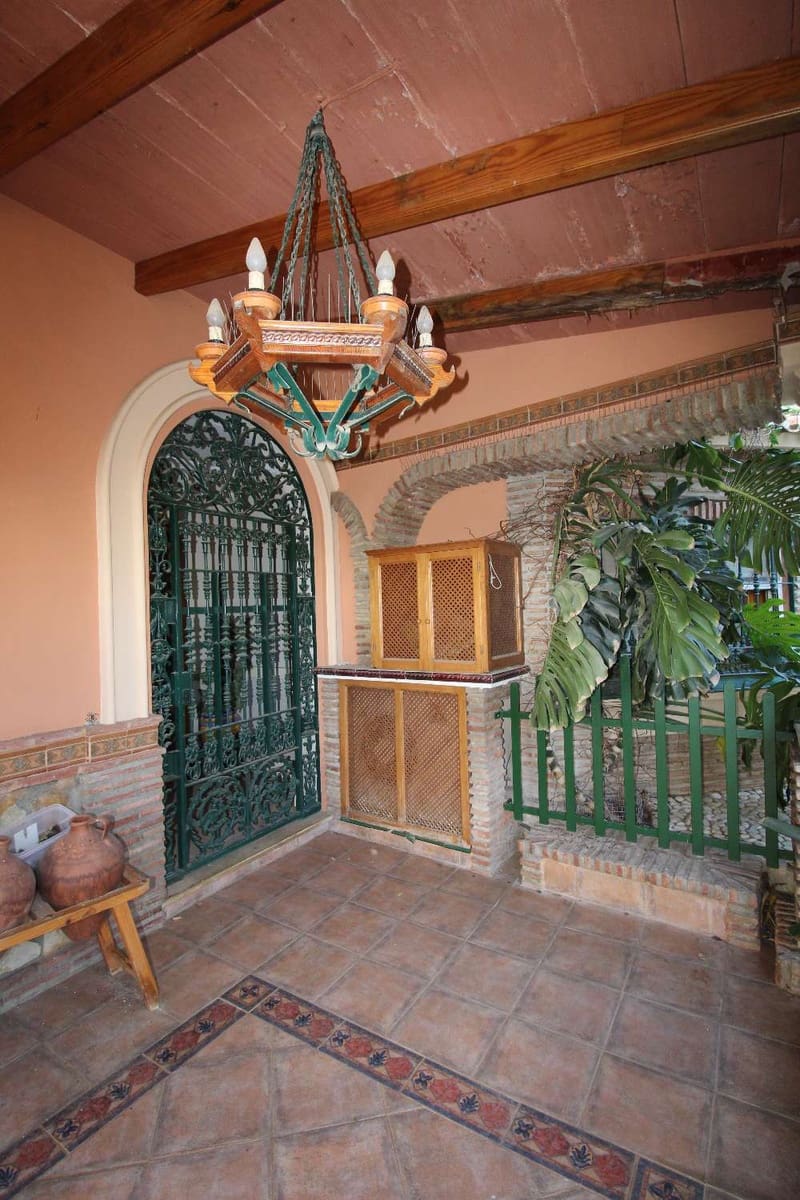 6 soverom Villa til salgs i Alhaurin de la Torre med svømmebasseng - € 598 000 (Ref: 7889930)