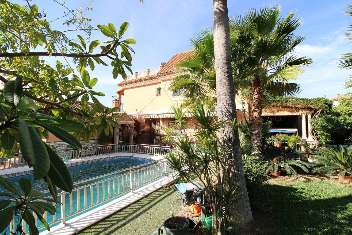 6 soverom Villa til salgs i Alhaurin de la Torre med svømmebasseng - € 598 000 (Ref: 7889930)