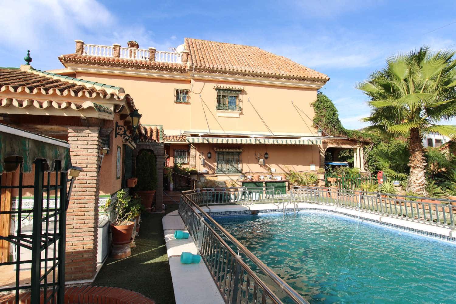 6 soverom Villa til salgs i Alhaurin de la Torre med svømmebasseng - € 598 000 (Ref: 7889930)