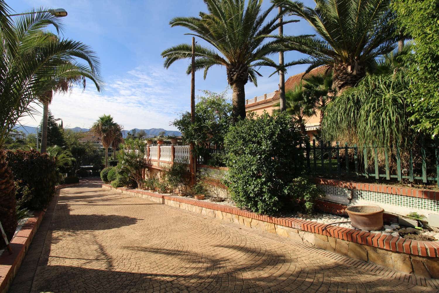 6 soverom Villa til salgs i Alhaurin de la Torre med svømmebasseng - € 598 000 (Ref: 7889930)