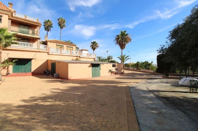 6 camera da letto Villa in vendita in Alhaurín de la Torre con piscina - 598.000 € (Rif: 7889930)