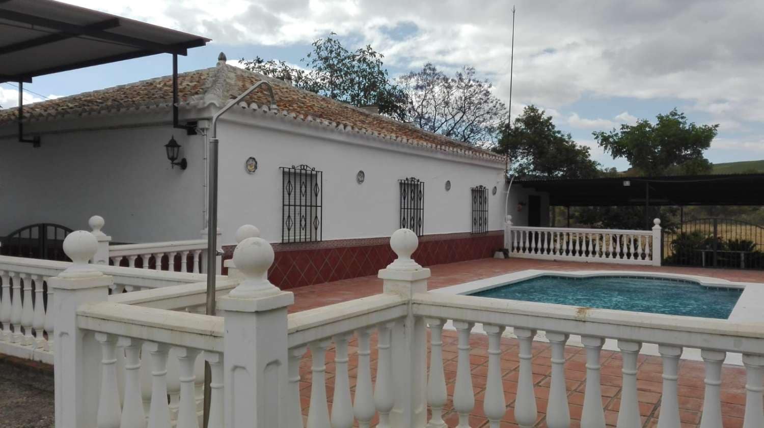 4 soveværelse Finca/Landehus til salg i Pizarra med swimmingpool - € 580.000 (Ref: 7998537)