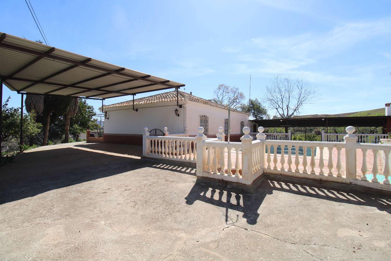 4 soveværelse Finca/Landehus til salg i Pizarra med swimmingpool - € 580.000 (Ref: 7998537)