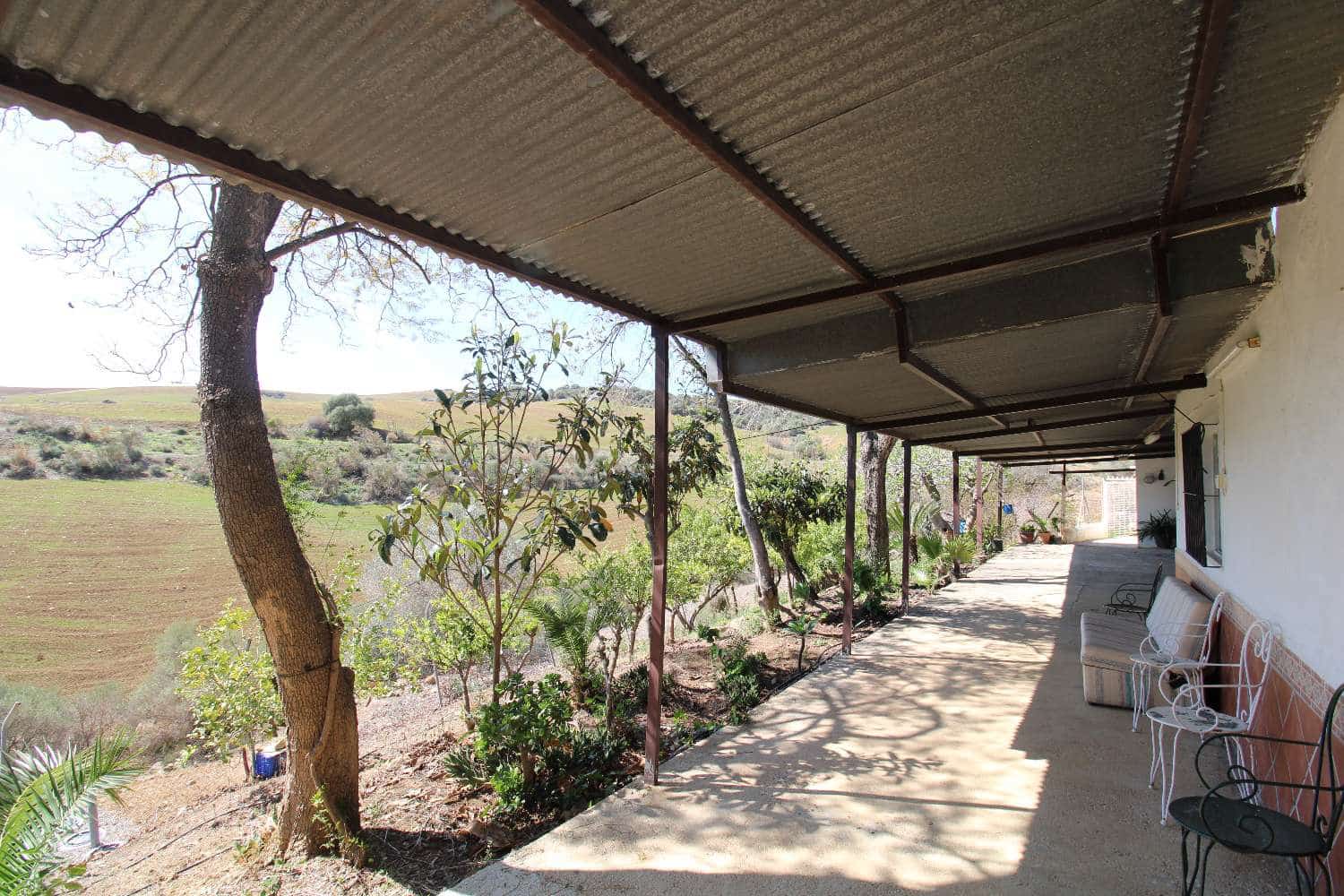 4 soveværelse Finca/Landehus til salg i Pizarra med swimmingpool - € 580.000 (Ref: 7998537)