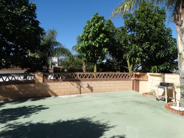 3 bedroom Semi-detached Villa for rent in Alhaurin de la Torre - € 1,750 (Ref: 8498524)