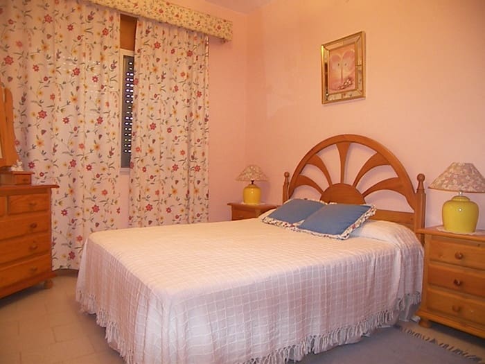 4 Zimmer Villa zu vermieten in Alhaurin de la Torre mit Pool - 2.500 € (Ref: 8511473)