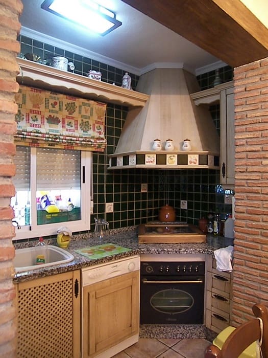 4 Zimmer Villa zu vermieten in Alhaurin de la Torre mit Pool - 2.500 € (Ref: 8511473)