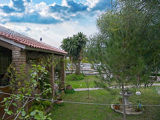 4 Zimmer Villa zu vermieten in Alhaurín de la Torre mit Pool - 2.500 € (Ref: 8511473)