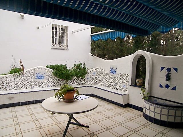 4 Zimmer Villa zu vermieten in Alhaurín de la Torre mit Pool - 2.500 € (Ref: 8511473)