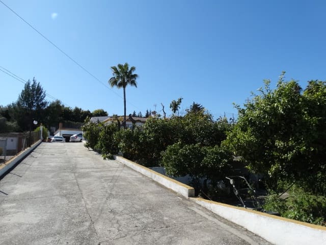 4 soveværelse Villa til salg i Alhaurin de la Torre med swimmingpool garage - € 787.500 (Ref: 8582029)