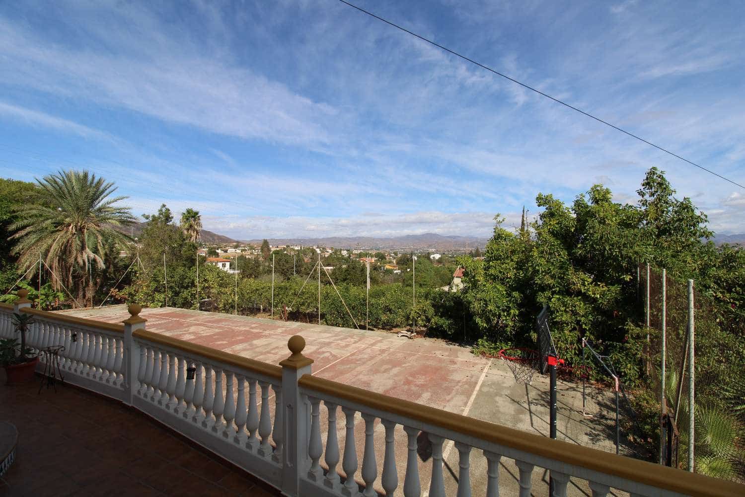 4 soveværelse Villa til salg i Alhaurin de la Torre med swimmingpool garage - € 787.500 (Ref: 8582029)