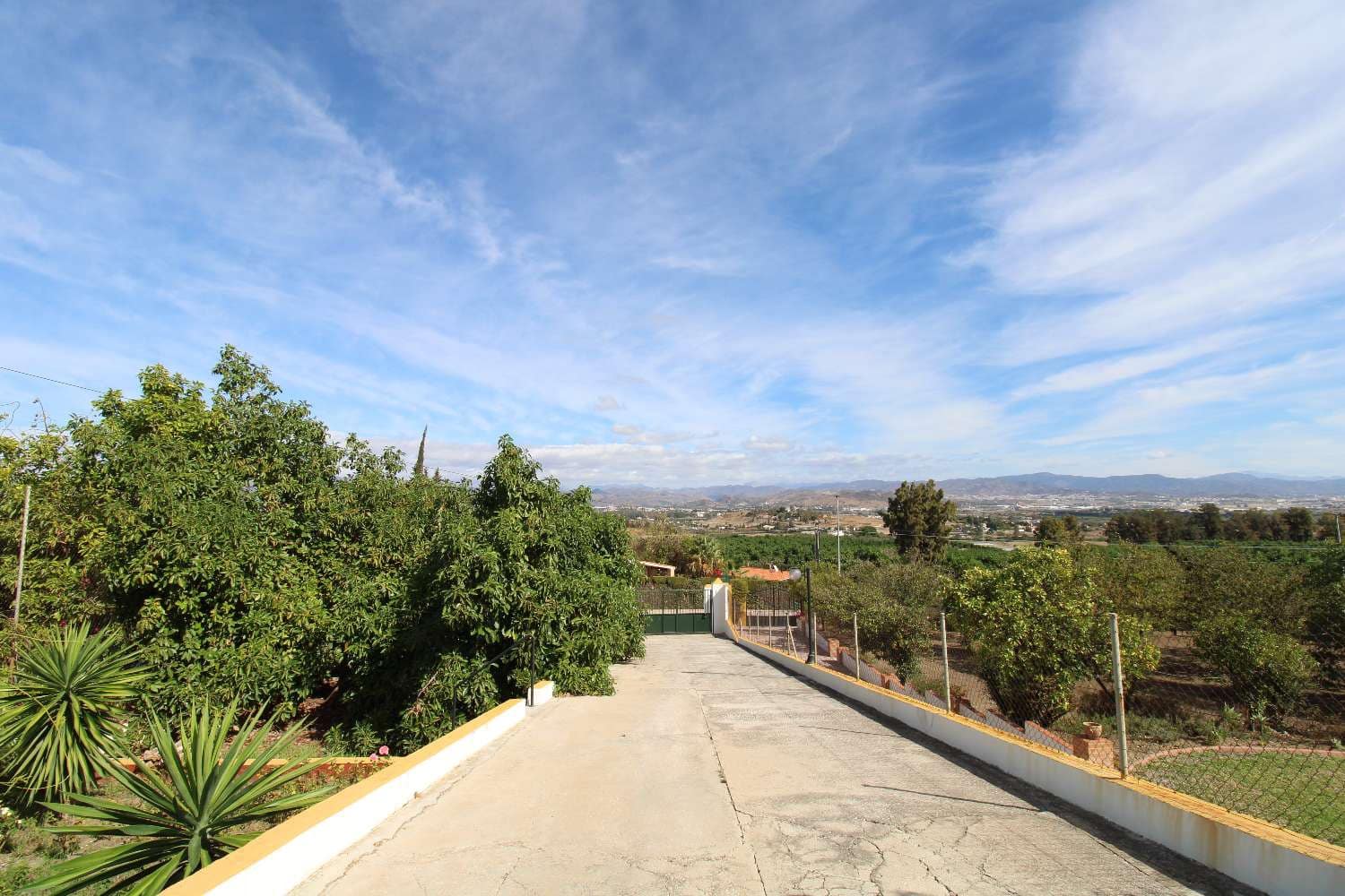 4 soveværelse Villa til salg i Alhaurin de la Torre med swimmingpool garage - € 787.500 (Ref: 8582029)