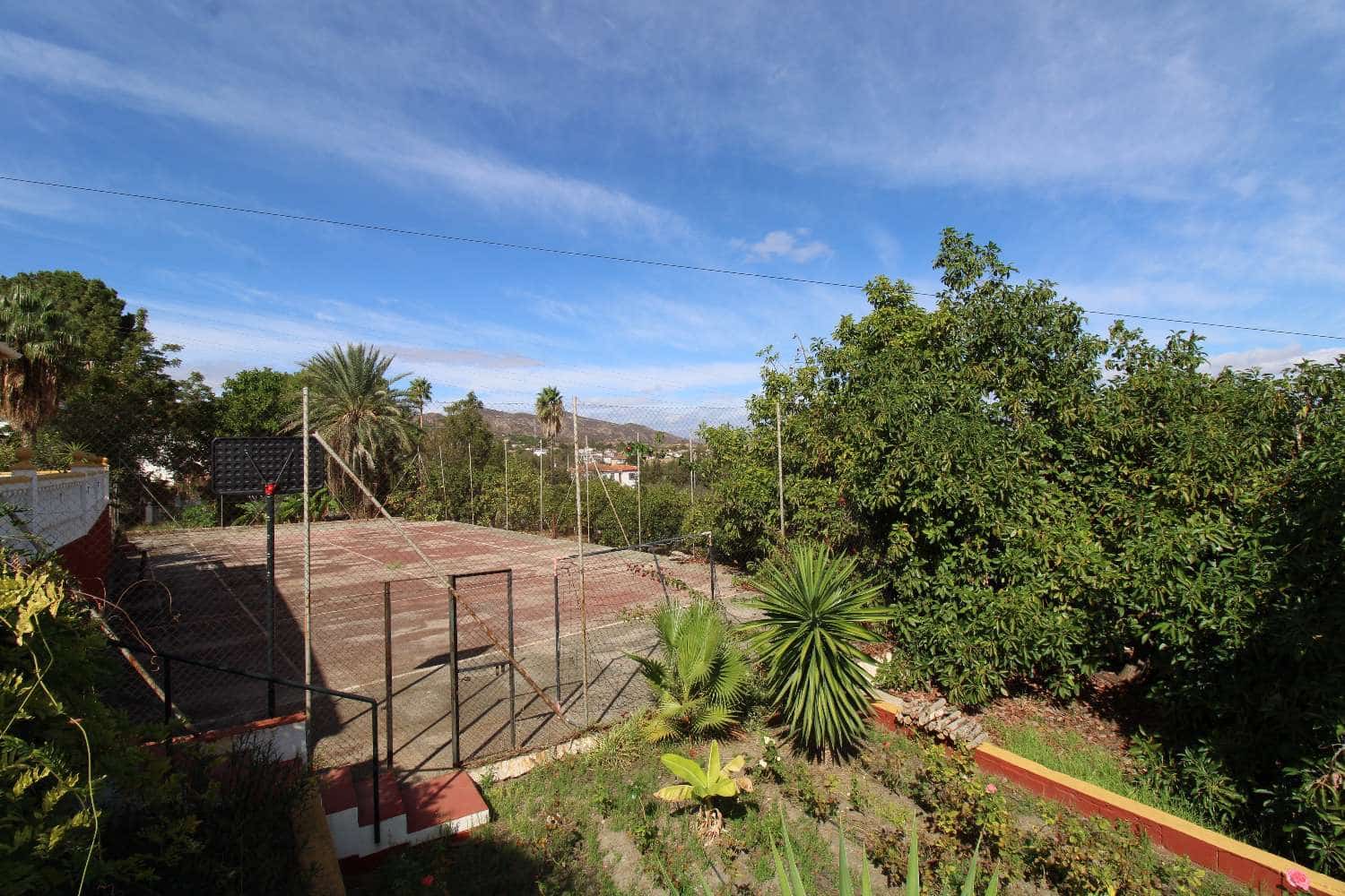 4 soveværelse Villa til salg i Alhaurin de la Torre med swimmingpool garage - € 787.500 (Ref: 8582029)