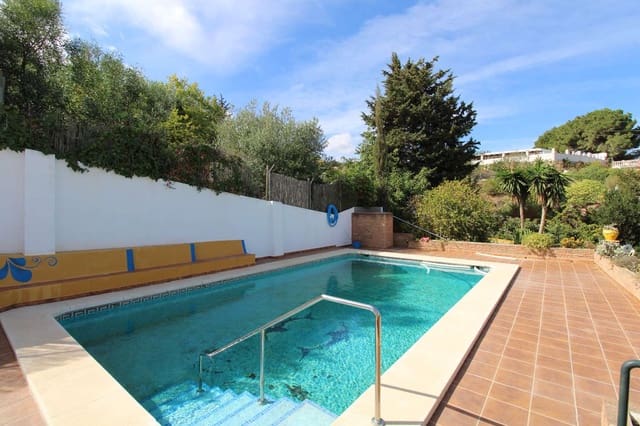 4 chambre Villa/Maison à vendre à Alhaurín de la Torre avec piscine garage - 787 500 € (Ref: 8582029)