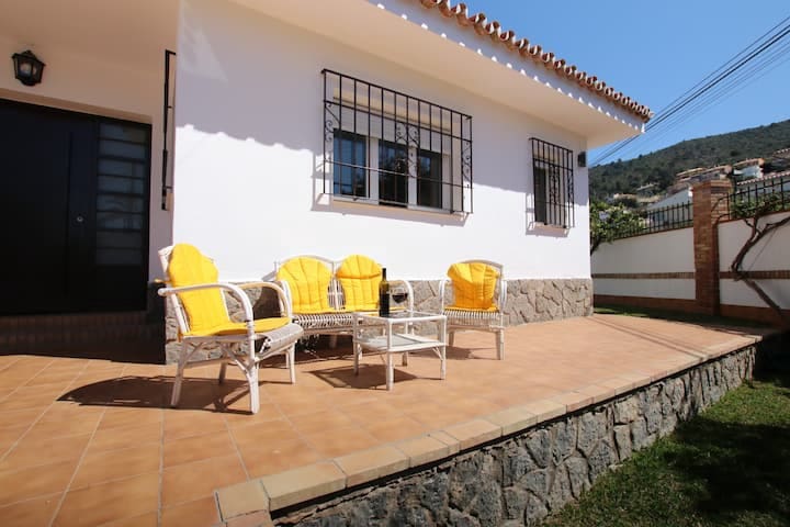 3 bedroom Villa for rent in Alhaurin de la Torre with pool - € 2,500 (Ref: 8662093)