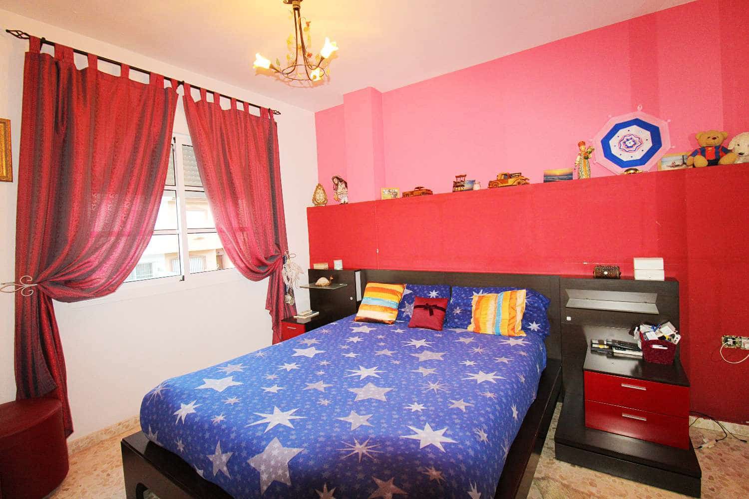 4 soveværelse Rækkehus til salg i Cartama med swimmingpool - € 370.000 (Ref: 8697825)