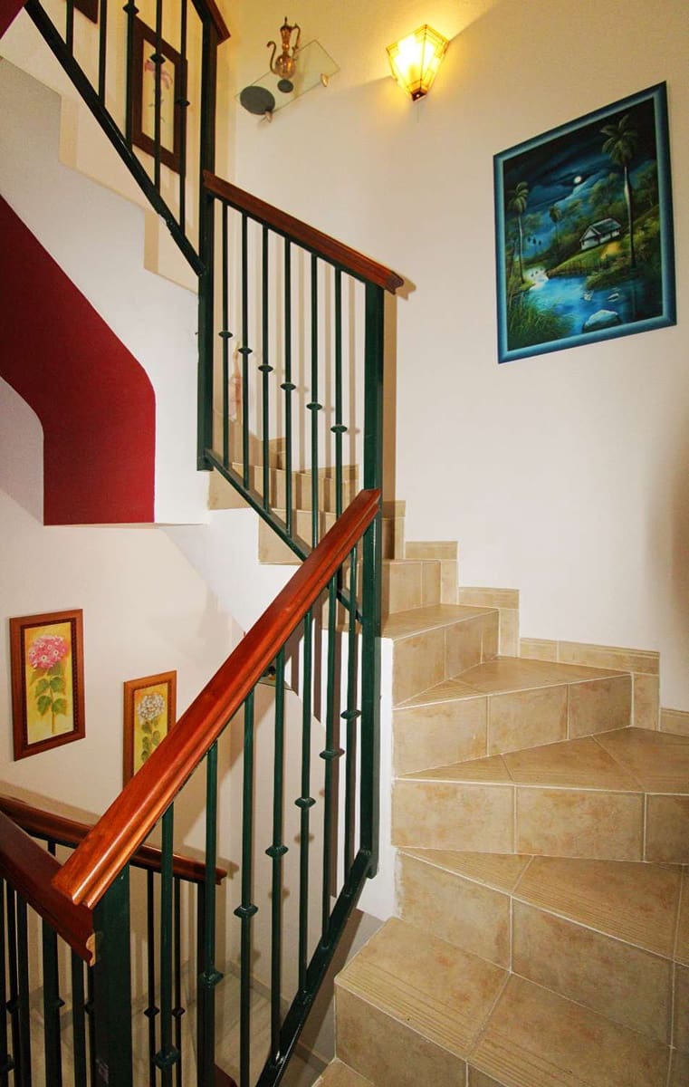 4 soveværelse Rækkehus til salg i Cartama med swimmingpool - € 370.000 (Ref: 8697825)