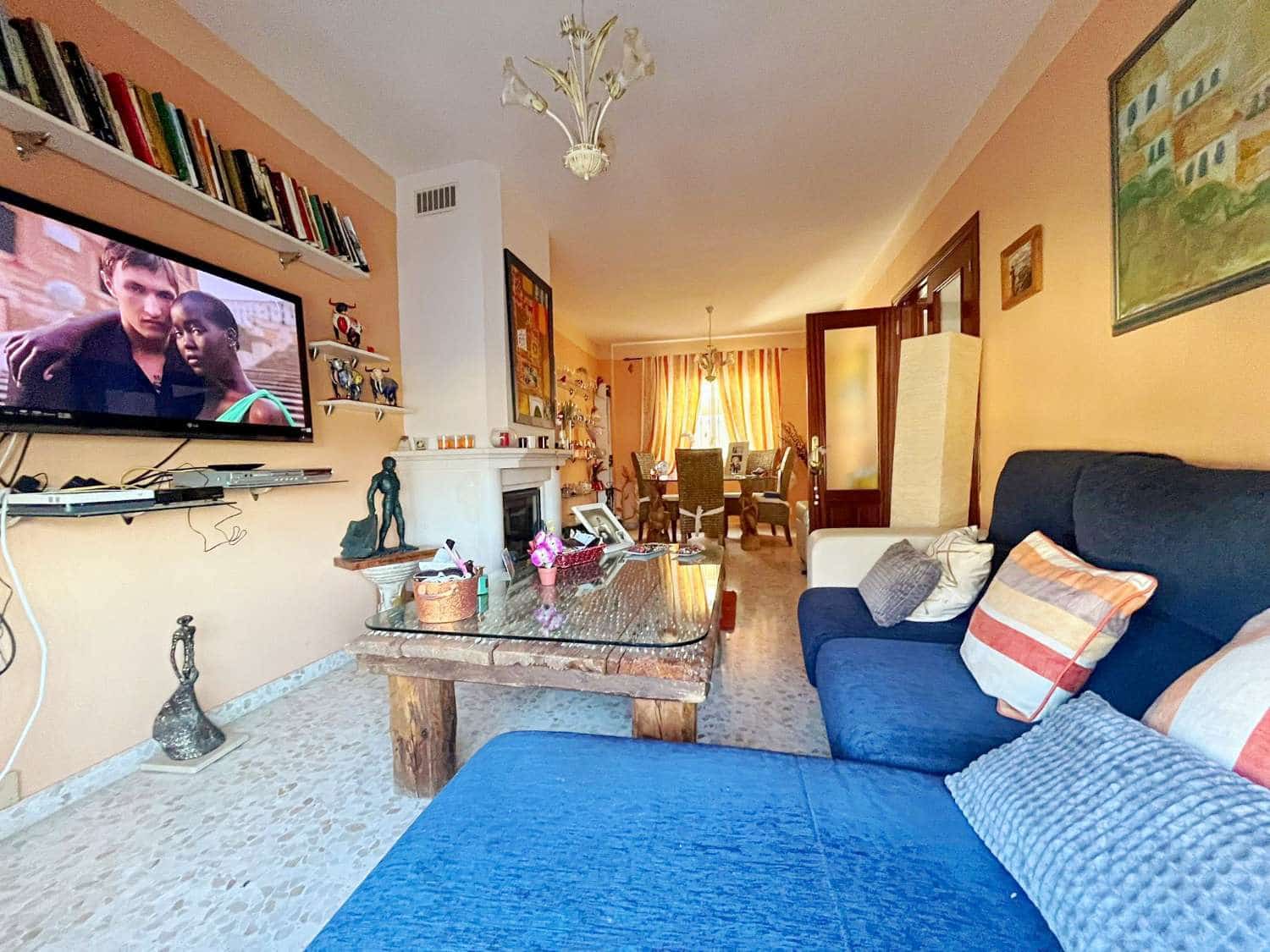 4 soveværelse Rækkehus til salg i Cartama med swimmingpool - € 370.000 (Ref: 8697825)