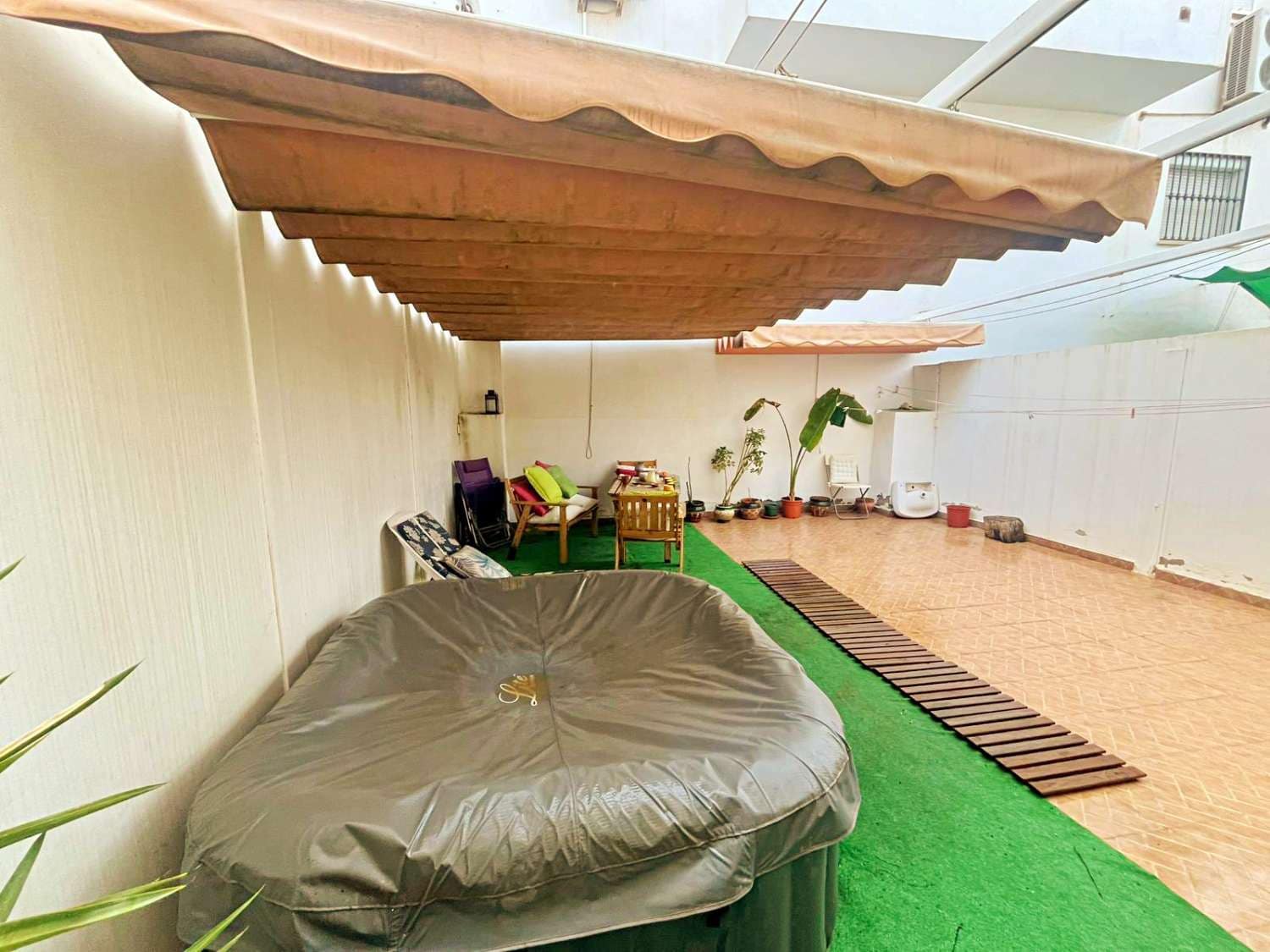 4 soveværelse Rækkehus til salg i Cartama med swimmingpool - € 370.000 (Ref: 8697825)