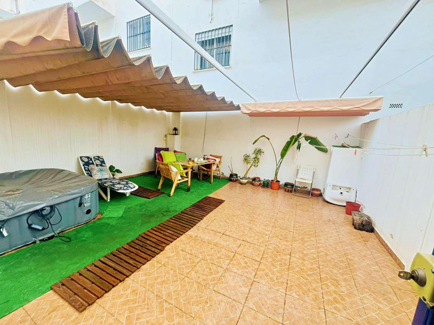 4 soveværelse Rækkehus til salg i Cartama med swimmingpool - € 370.000 (Ref: 8697825)