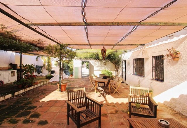 6 soveværelse Finca/Landehus til salg i Alhaurín de la Torre med swimmingpool - € 695.000 (Ref: 8723651)