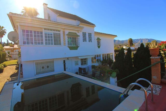 5 sypialnia Willa na sprzedaż w Alhaurín de la Torre z basenem - 650 000 € (Ref: 8743126)