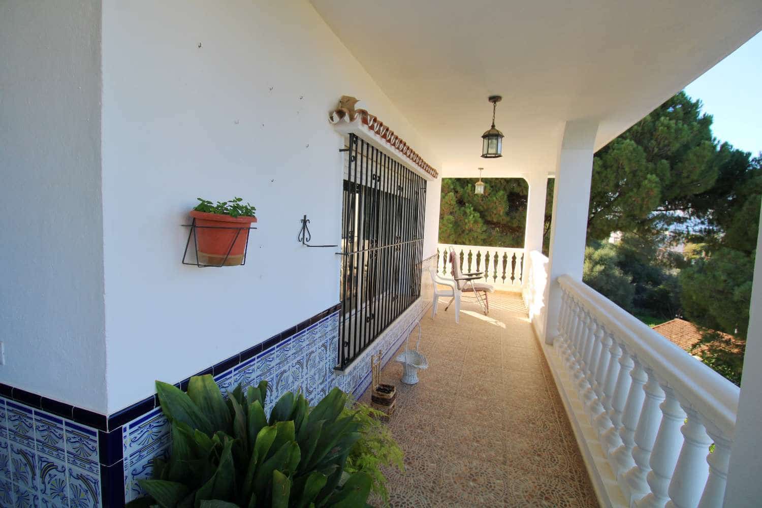 3 chambre Villa/Maison à vendre à Alhaurin de la Torre avec piscine - 579 000 € (Ref: 8769947)