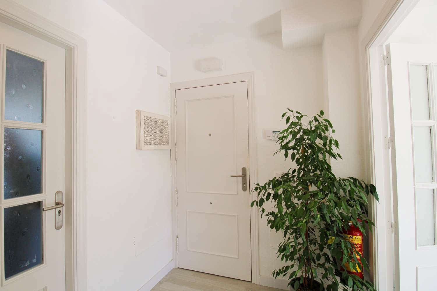 3 bedroom Flat for sale in Alhaurin de la Torre with garage - € 320,000 (Ref: 8769948)