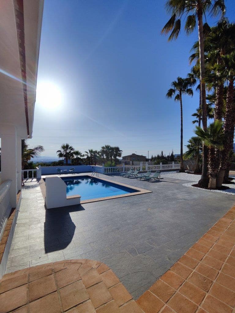 4 chambre Villa/Maison à vendre à Alhaurin de la Torre avec piscine - 840 000 € (Ref: 8805840)