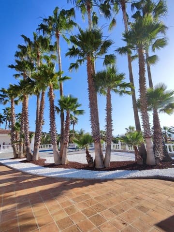 4 chambre Villa/Maison à vendre à Alhaurín de la Torre avec piscine - 840 000 € (Ref: 8805840)