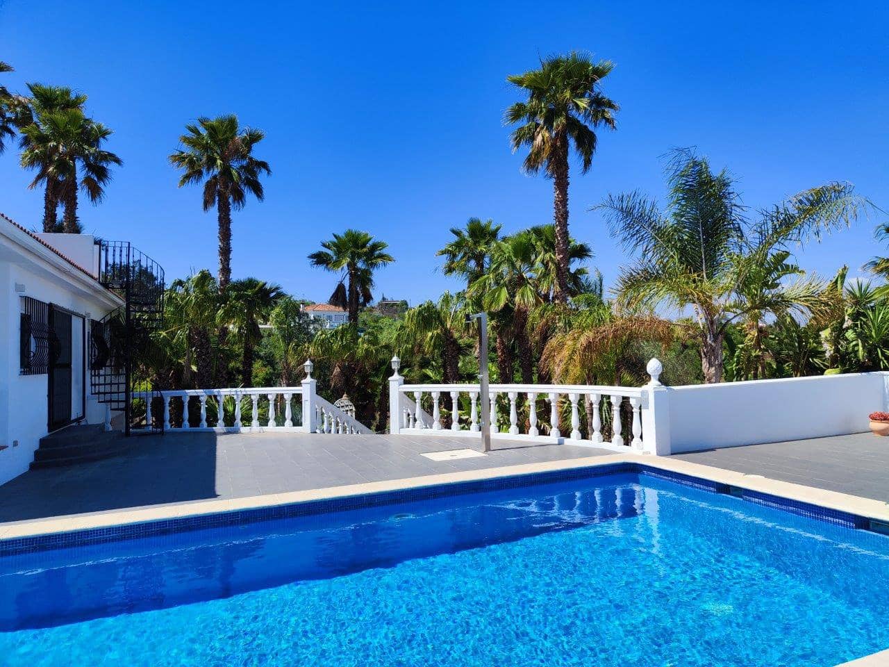 4 chambre Villa/Maison à vendre à Alhaurin de la Torre avec piscine - 840 000 € (Ref: 8805840)