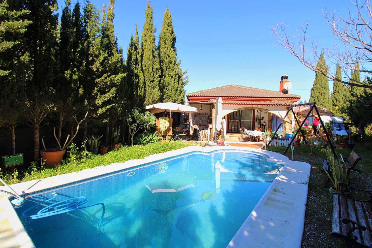 2 soveværelse Finca/Landehus til salg i Alhaurin de la Torre med swimmingpool - € 350.000 (Ref: 8879603)