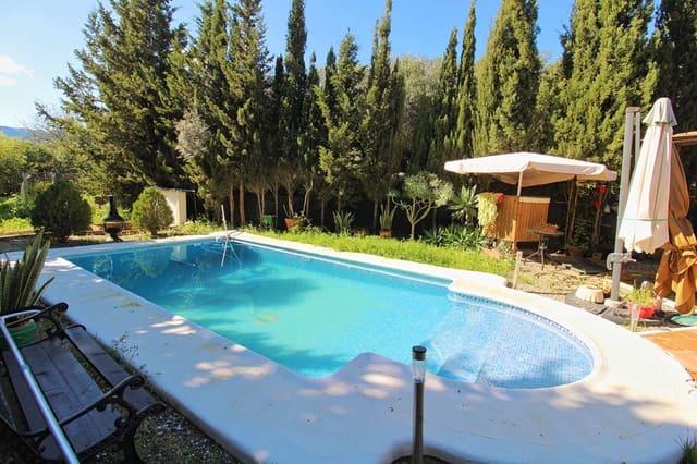 2 soveværelse Finca/Landehus til salg i Alhaurín de la Torre med swimmingpool - € 350.000 (Ref: 8879603)