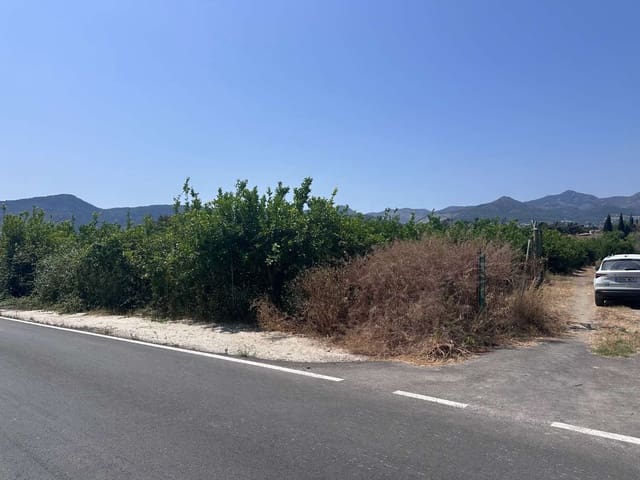 Finca/Landehus til salg i Alhaurín de la Torre - € 250.000 (Ref: 9036386)