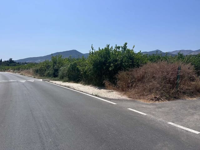 Finca/Landehus til salg i Alhaurín de la Torre - € 250.000 (Ref: 9036386)