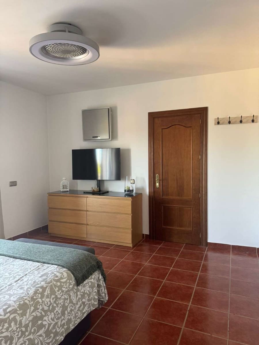 7 quarto Moradia para venda em Alhaurin de la Torre com piscina - 740 000 € (Ref: 9118532)